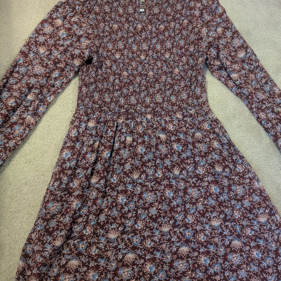 Old Navy Women Burgundy & Cornflower Blue Floral Smocked Bodice Longsleeve Dress - Picture 6 of 9